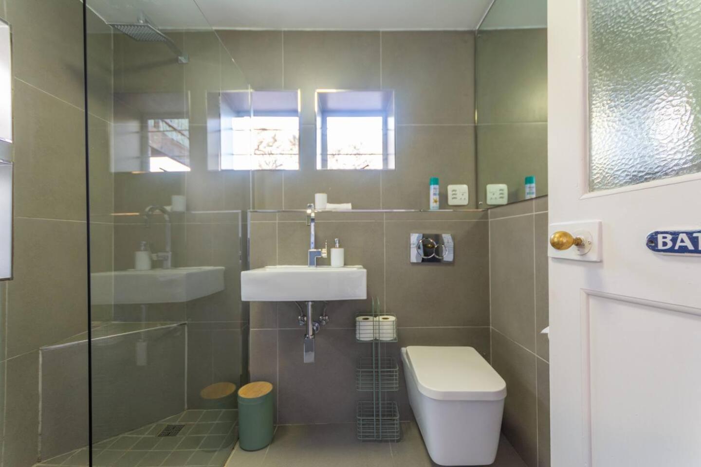 Ley Pool Cottage By Open Home St James Eksteriør bilde